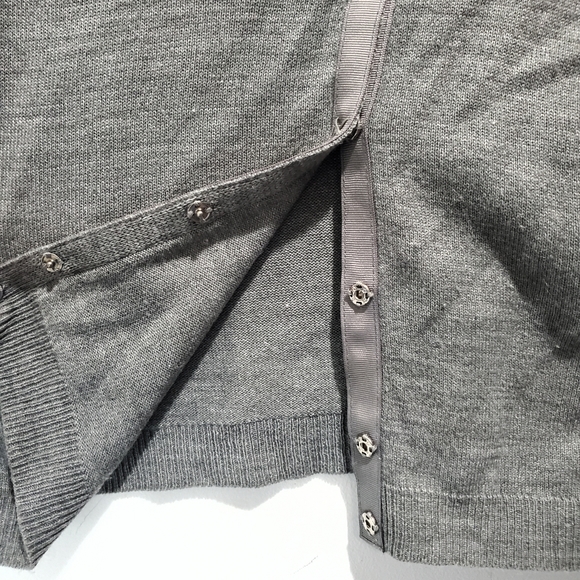 i.e. Grey Long Sleeve Snap Closure Cardigan Sweater Size M Embellished Neckline - Picture 5 of 9